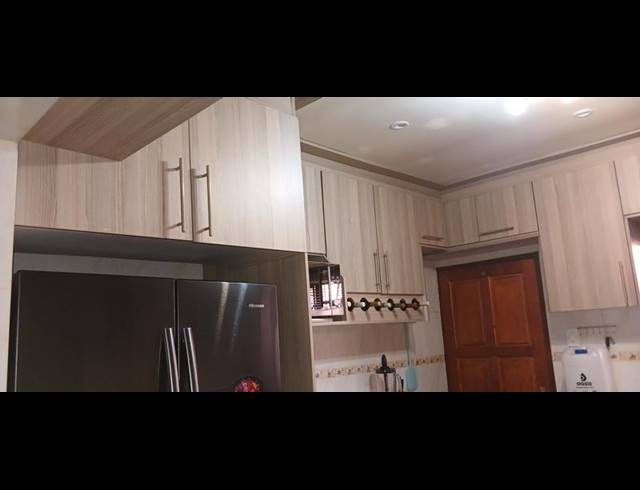 4 BEDROOM HOUSE FOR SALE IN CLAYVILLE